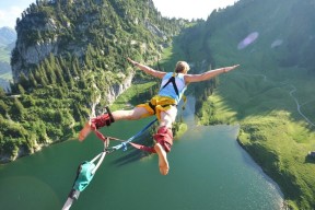 华体会app下载入口-职业联赛鼓励球员创作比赛复盘日志增强思维能力