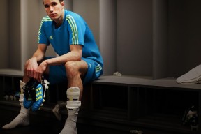 华体会手机网站-德甲攻防闪耀：力量与智慧交融！，德甲战术