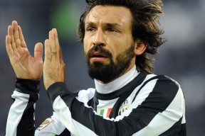 华体会app下载-“高新体育中心：篮球赛场上演激烈拼抢与战术博弈”